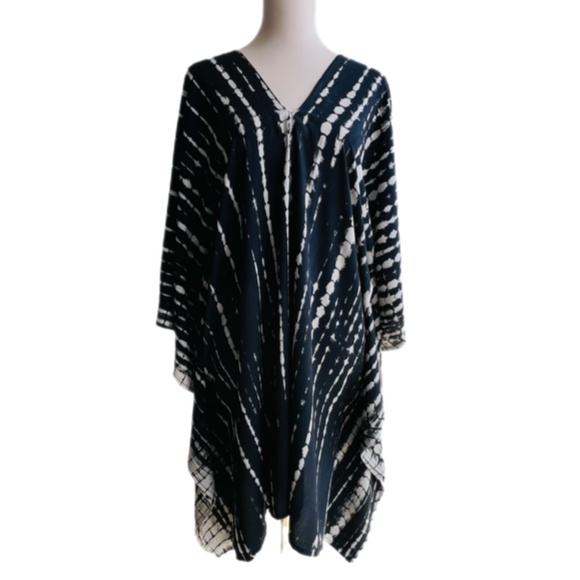 0128 / Black and White  Short Kaftan, Rayon Caftan - Picture 9 of 13